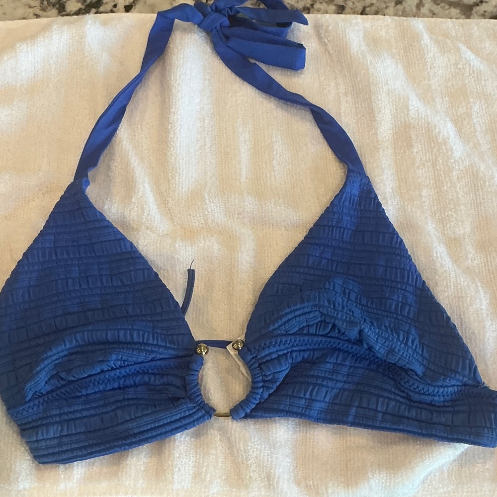 BECCA Size M Chic Blue Textured Bikini Top